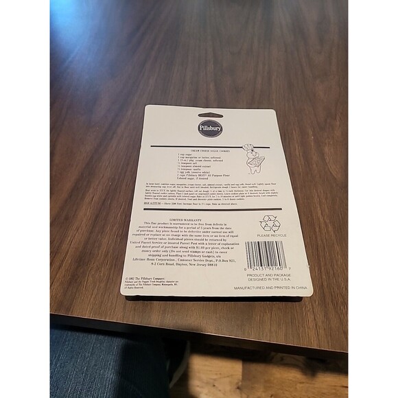 Vintage 1992 Pillsbury Doughboy Set of 4 Cookie Cutters shapes Heart Moon baking - Picture 12 of 12